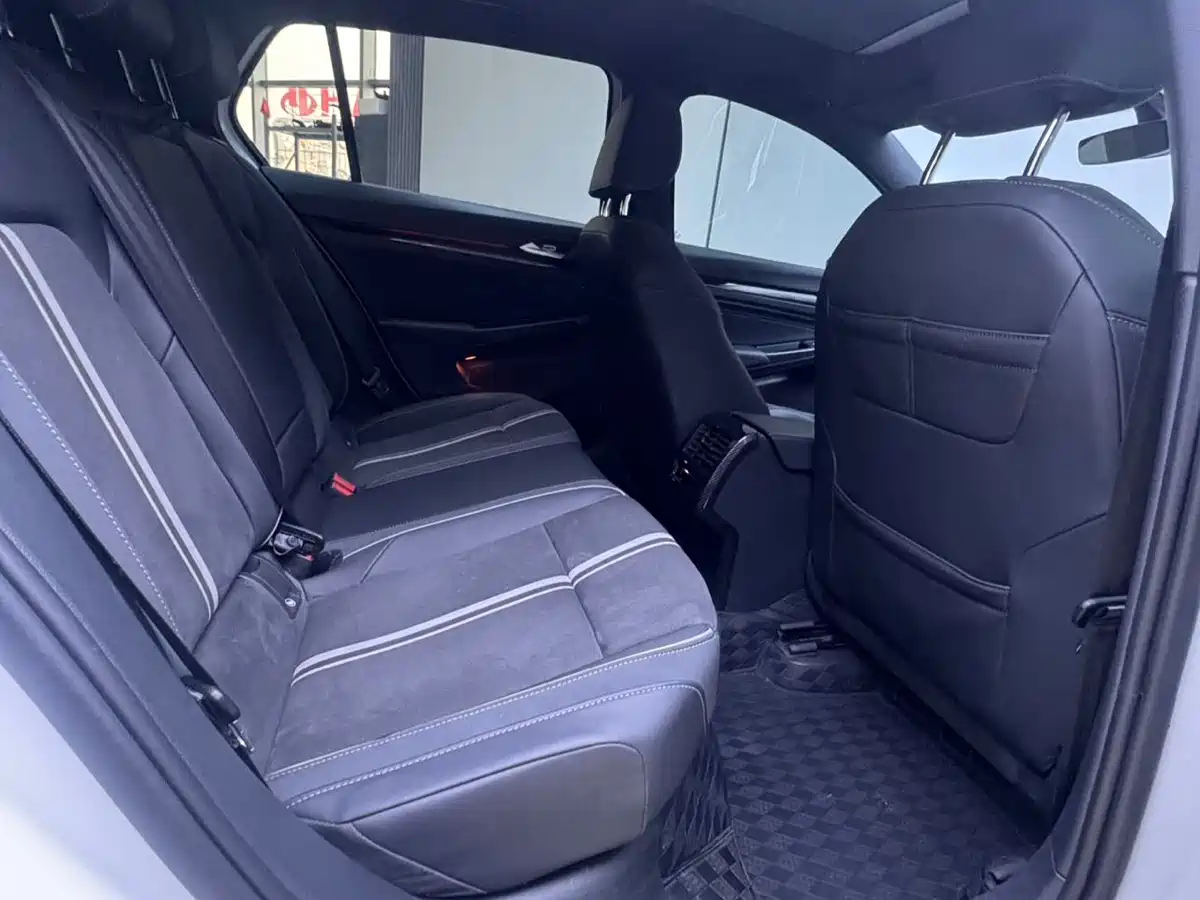 Volkswagen Golf 2023 280TSI DSG R-Line Lite