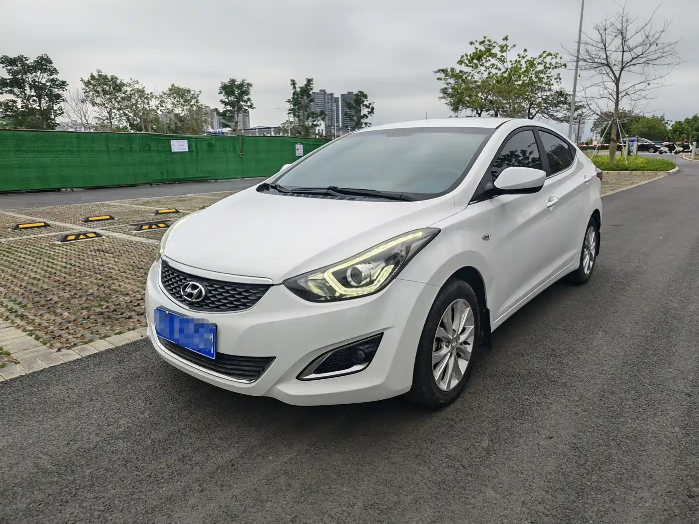 Hyundai Langdong 2016 1.6L Automatic Smart Edition