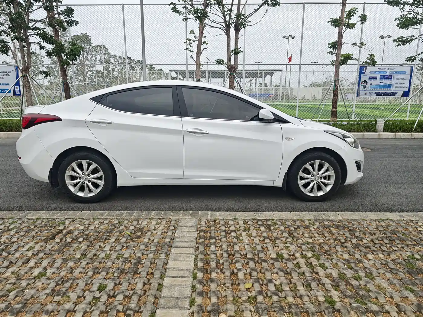 Hyundai Langdong 2016 1.6L Automatic Smart Edition