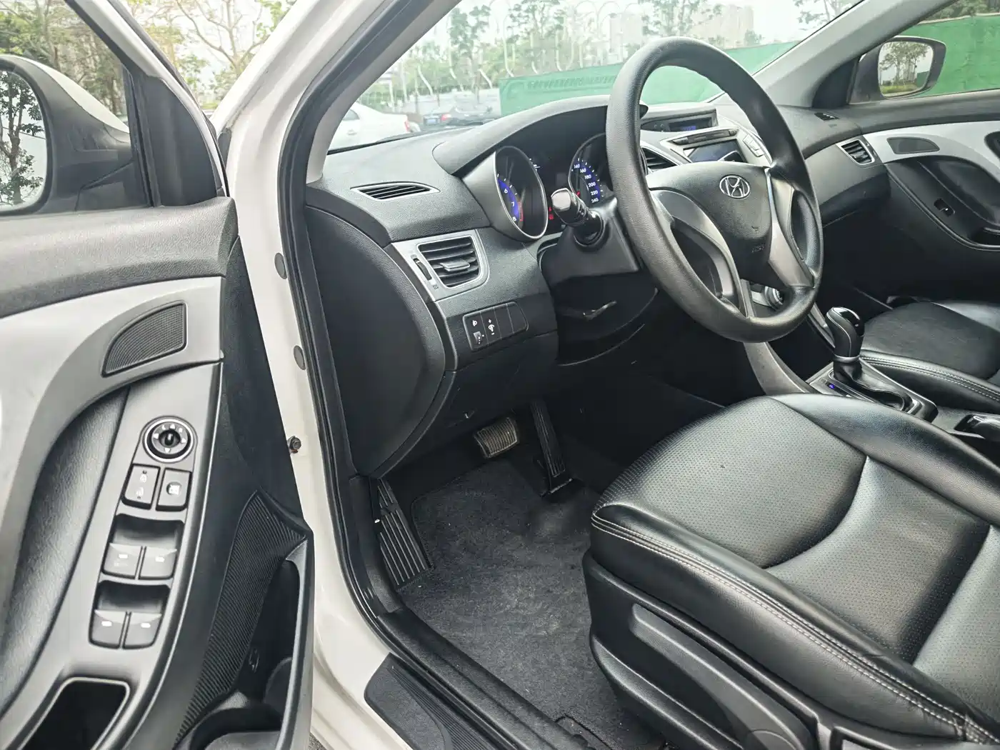 Hyundai Langdong 2016 1.6L Automatic Smart Edition