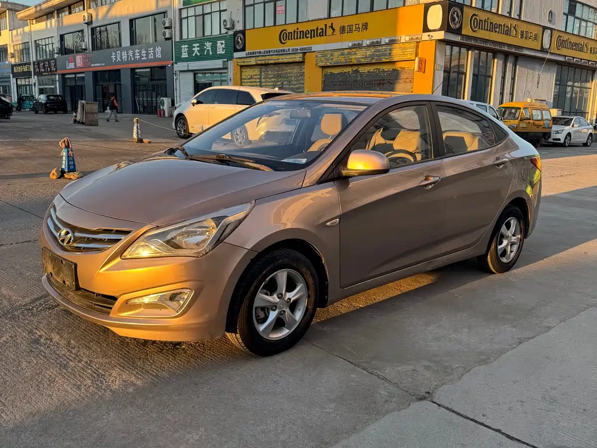 Hyundai Verna 2014 1.4L Manual Smart GLS