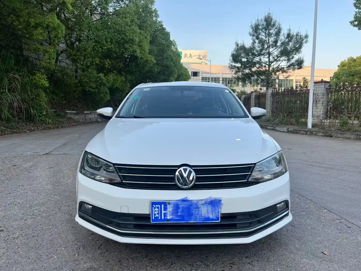 Volkswagen Sagitar 2015 1.6L Automatic Comfort