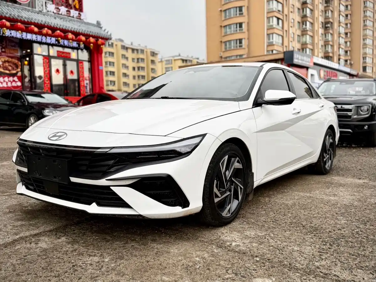 Hyundai Elantra 2023 Model 1.5L CVT LUX Premium Edition