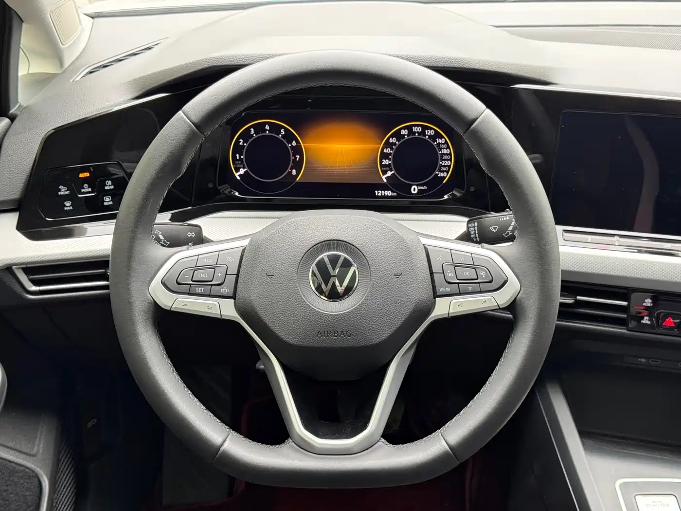Volkswagen Golf 2024 280TSI DSG Pro 50th Anniversary Edition