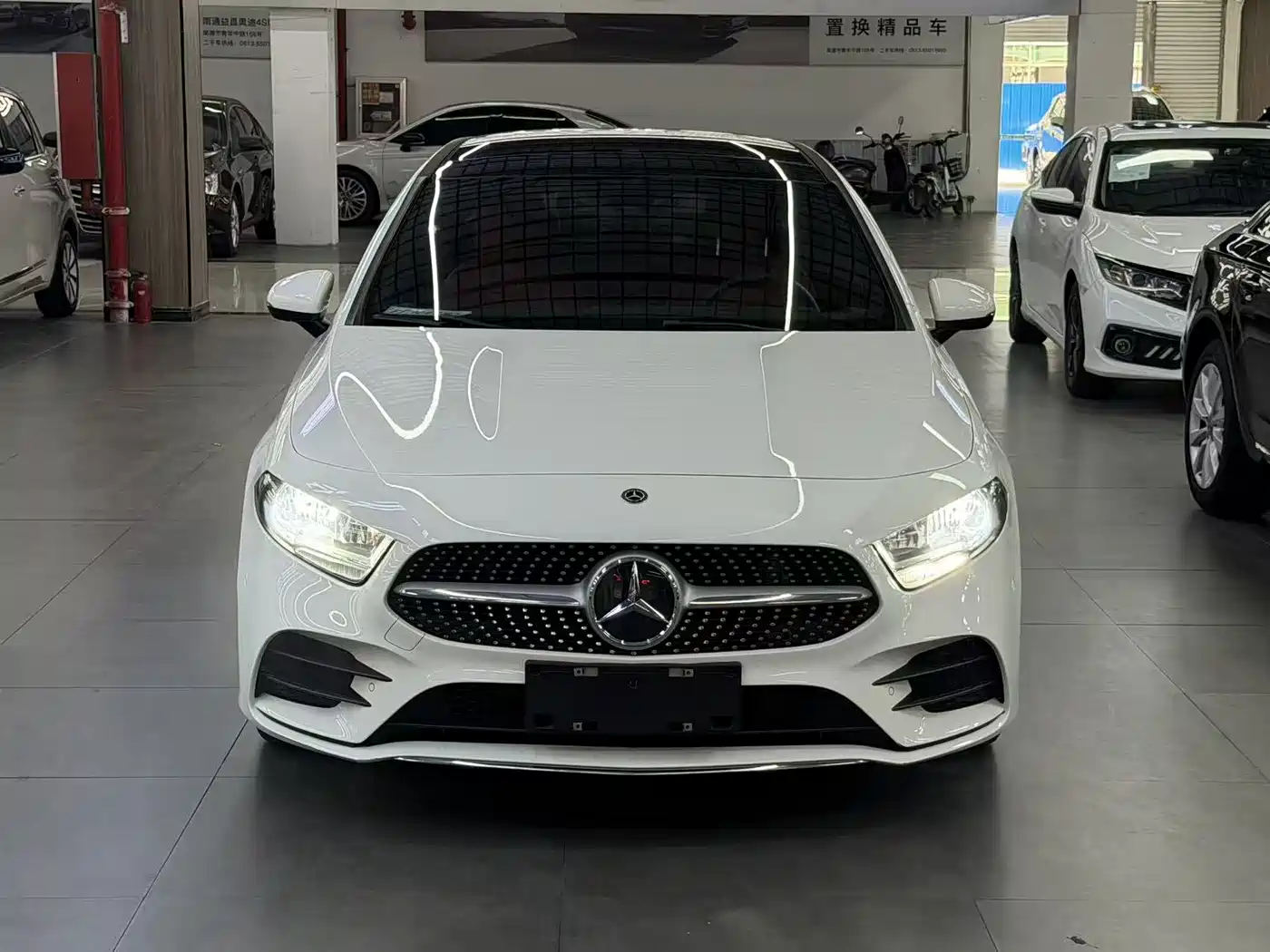 Mercedes-Benz Mercedes-Benz A-Class 2019 A 180 L Sport Sedan