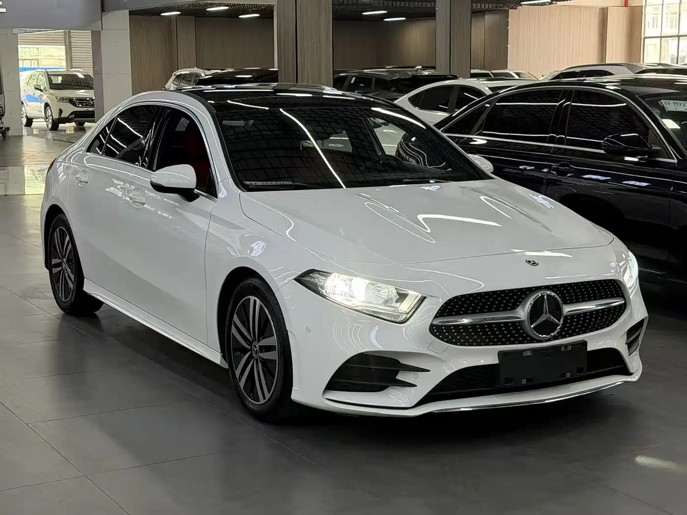Mercedes-Benz Mercedes-Benz A-Class 2019 A 180 L Sport Sedan