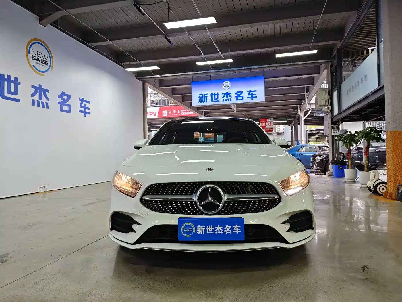 Mercedes-Benz Mercedes-Benz A-Class 2021 A 180 L Sports Sedan