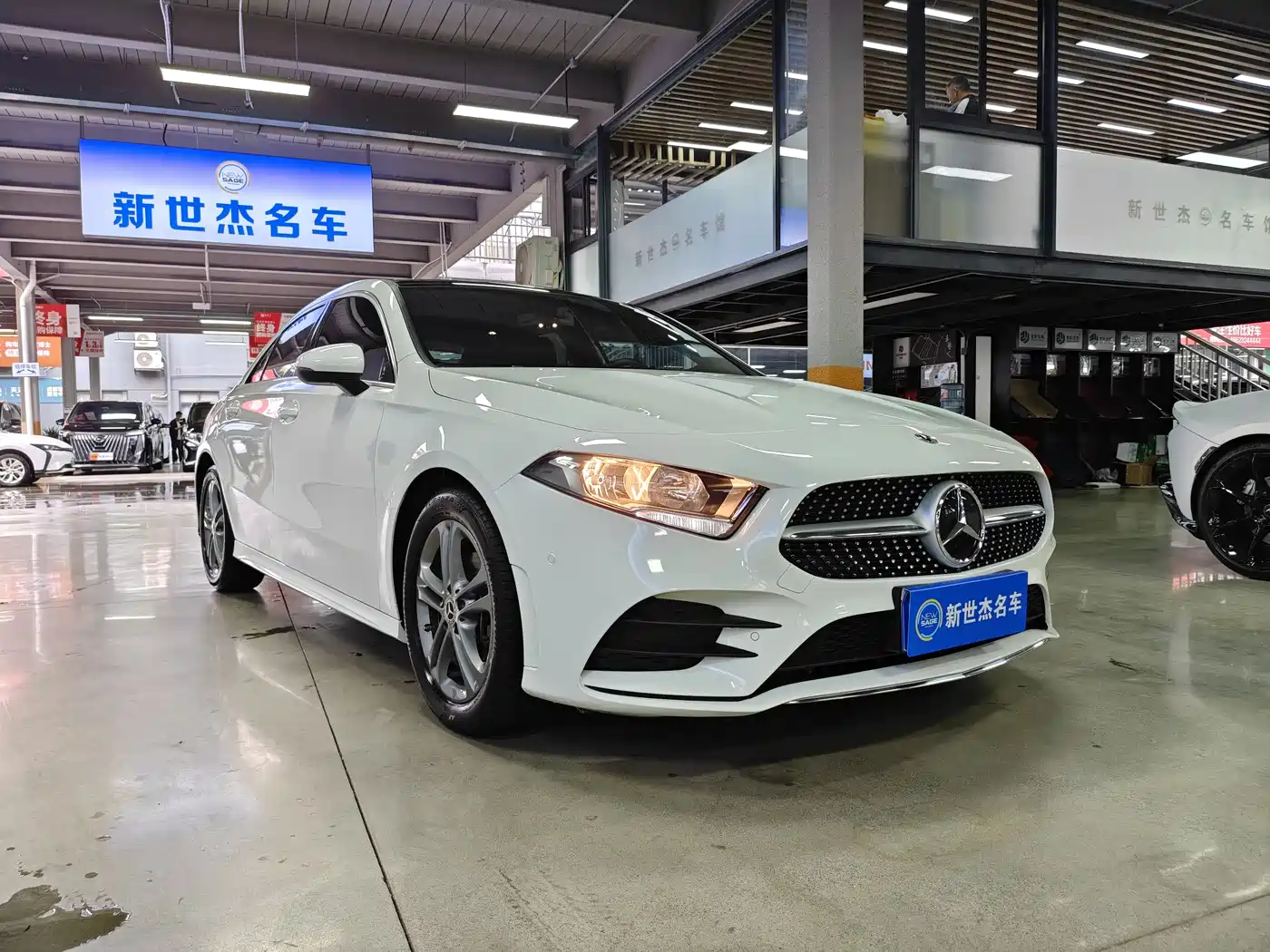 Mercedes-Benz Mercedes-Benz A-Class 2021 A 180 L Sports Sedan