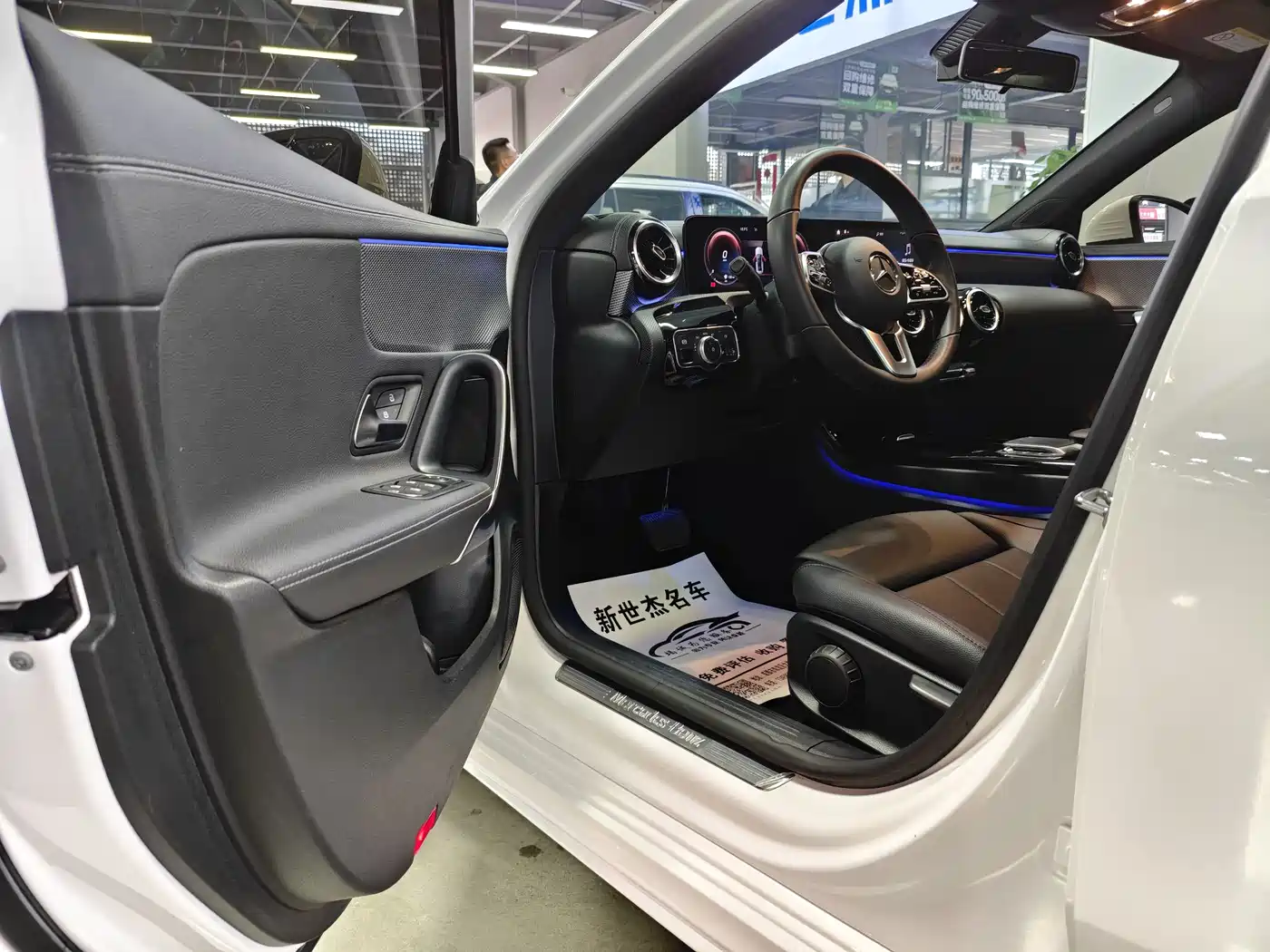 Mercedes-Benz Mercedes-Benz A-Class 2021 A 180 L Sports Sedan