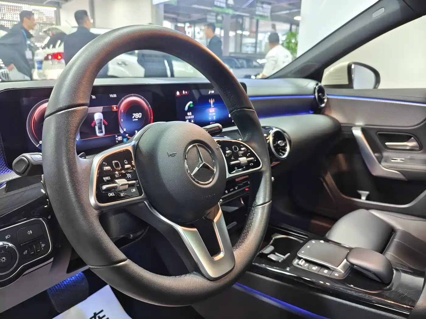 Mercedes-Benz Mercedes-Benz A-Class 2021 A 180 L Sports Sedan