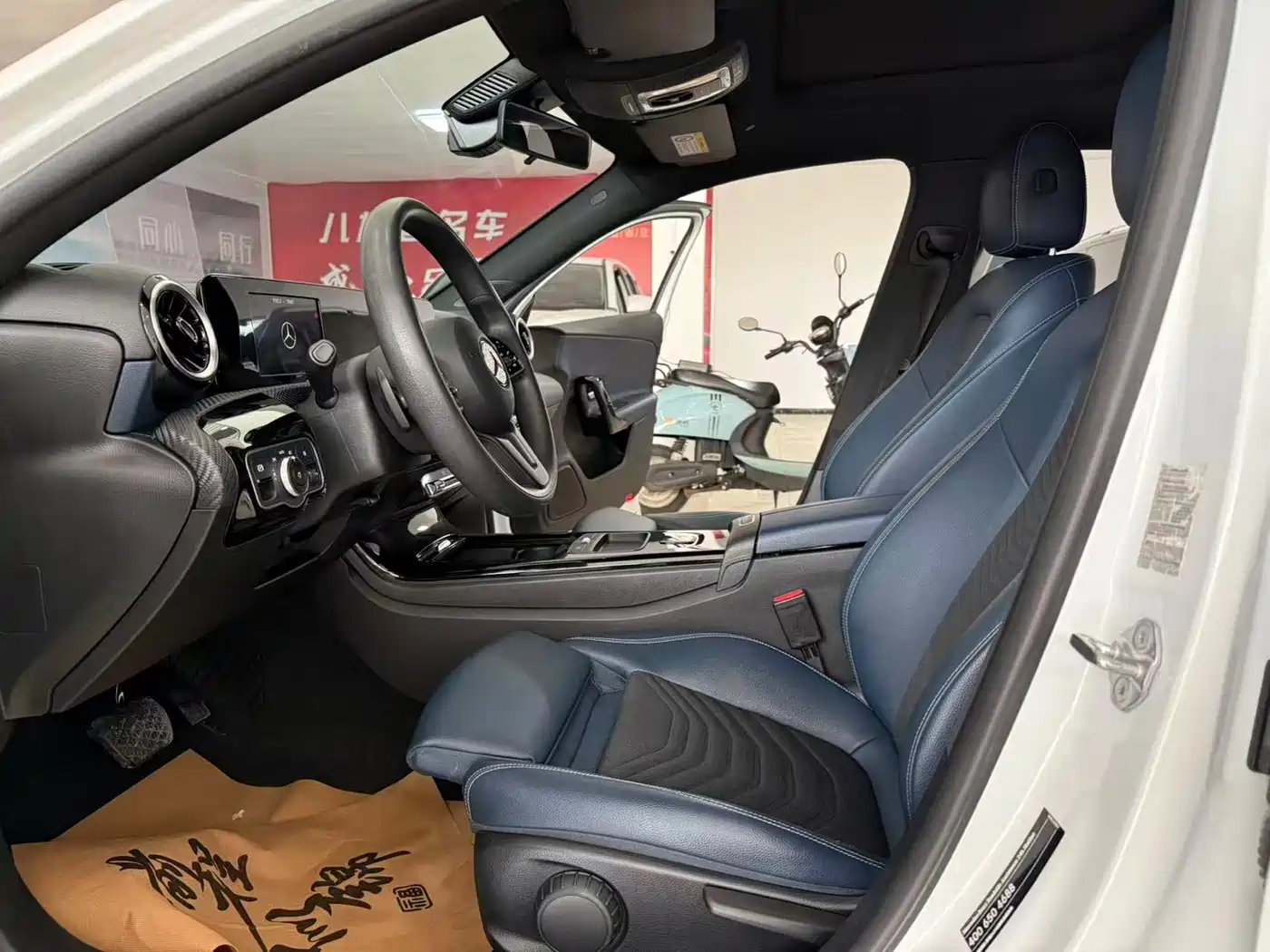 Mercedes-Benz Mercedes-Benz A-Class 2020 Facelift A 180 L Sport Sedan