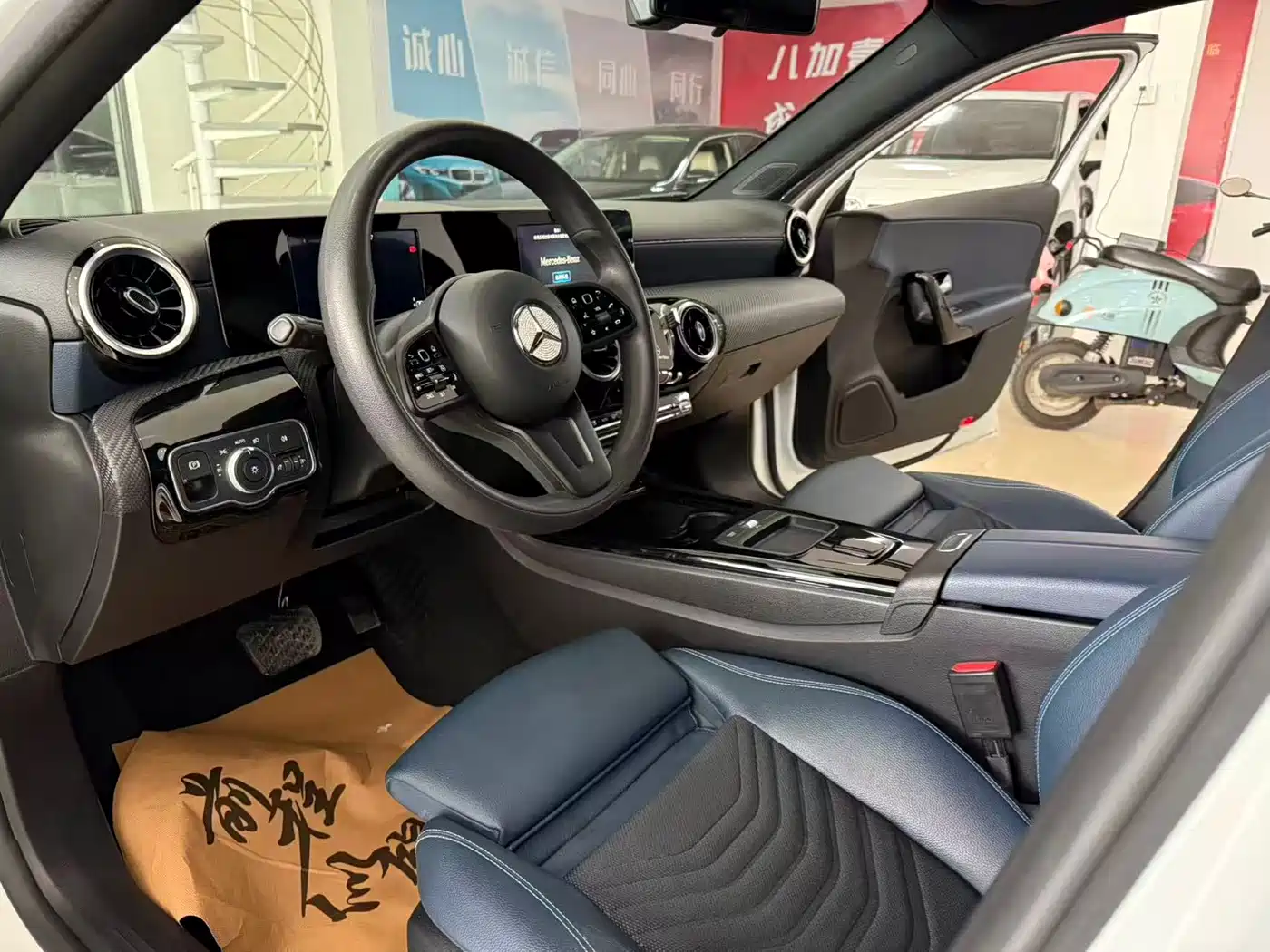 Mercedes-Benz Mercedes-Benz A-Class 2020 Facelift A 180 L Sport Sedan