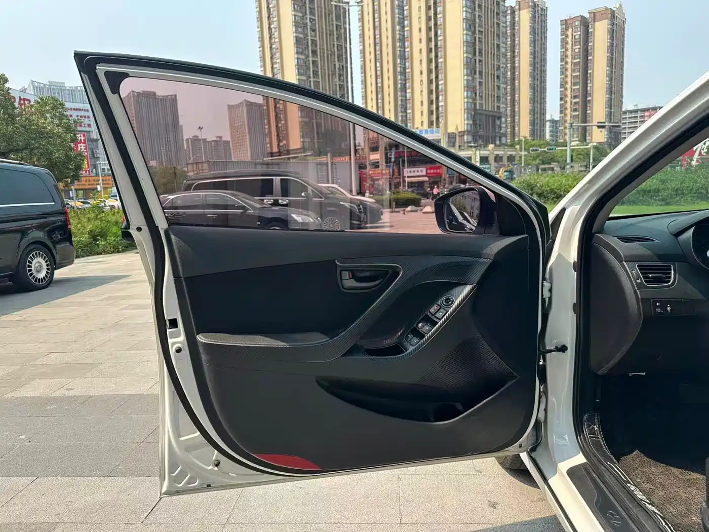 Hyundai Langdong 2016 1.6L Automatic Smart Edition