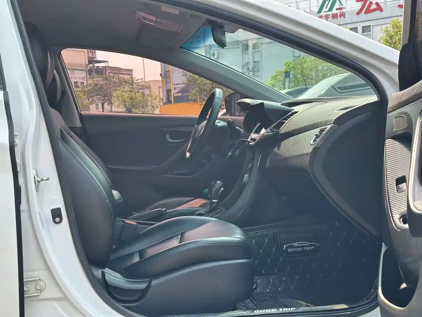 Hyundai Langdong 2016 1.6L Automatic Smart Edition
