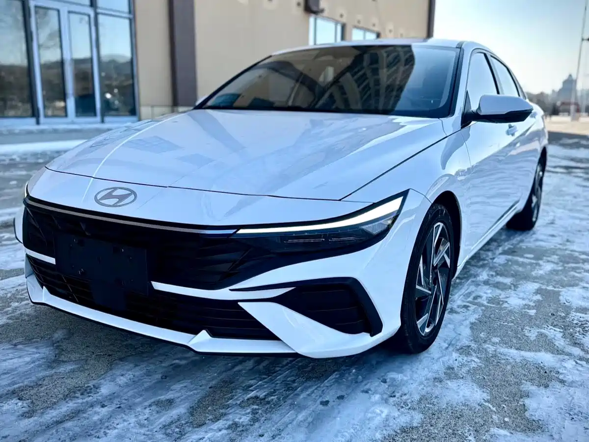 Hyundai Elantra 2023 Model 1.5L CVT LUX Premium Edition
