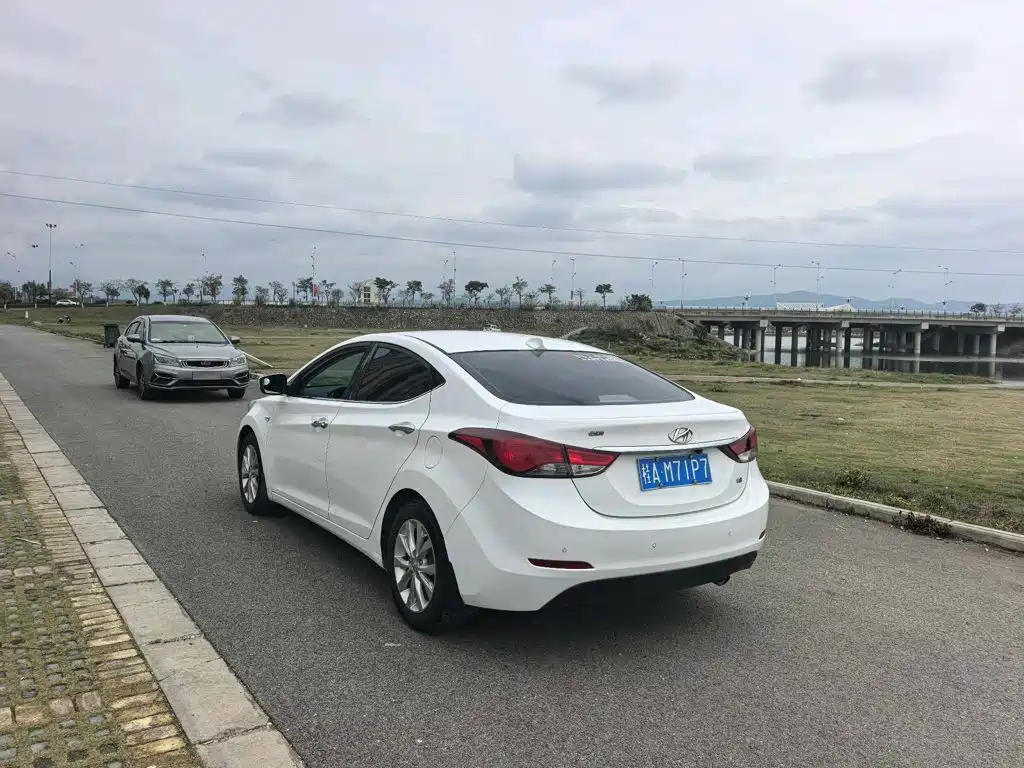 Hyundai Langdong 2016 1.6L Automatic Smart Edition