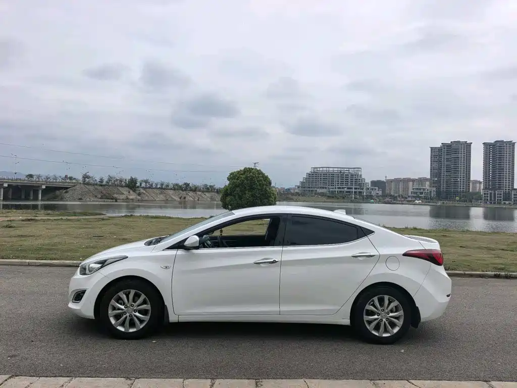 Hyundai Langdong 2016 1.6L Automatic Smart Edition