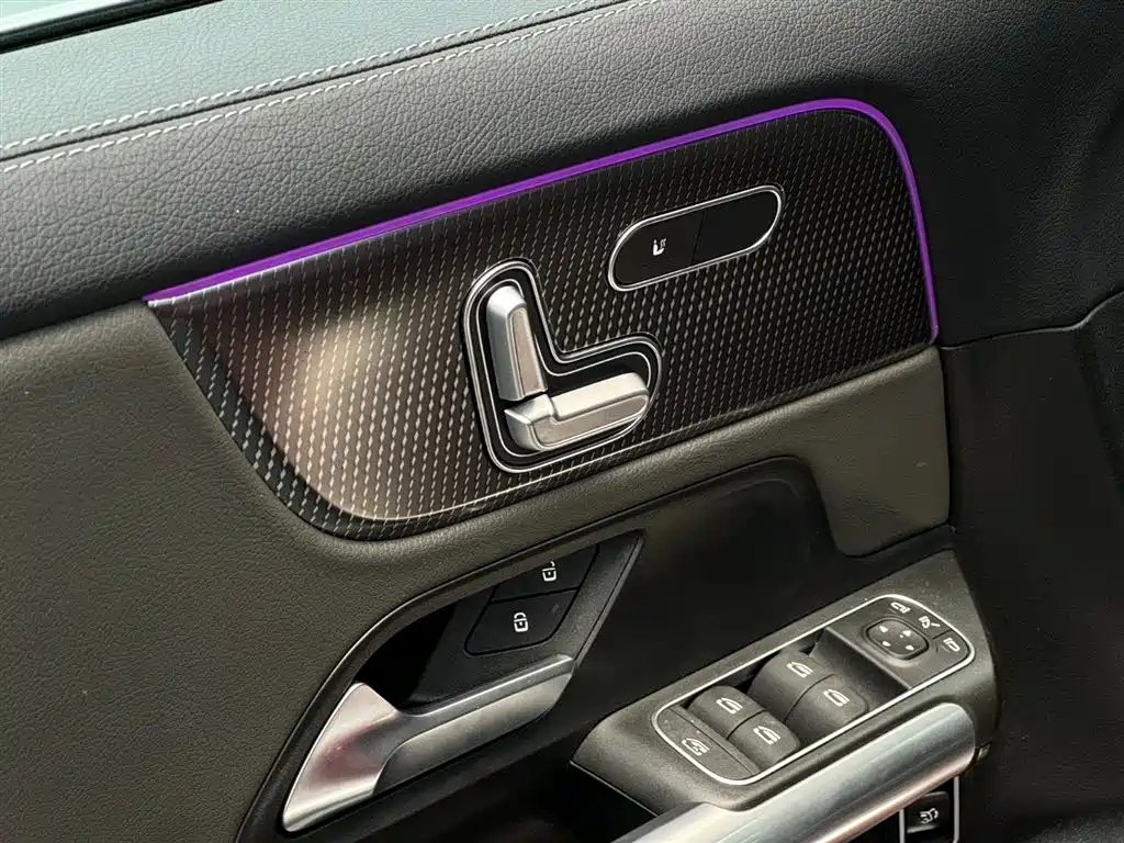 Mercedes-Benz Mercedes-Benz EQA 2022 EQA 300 4MATIC Launch Special Edition