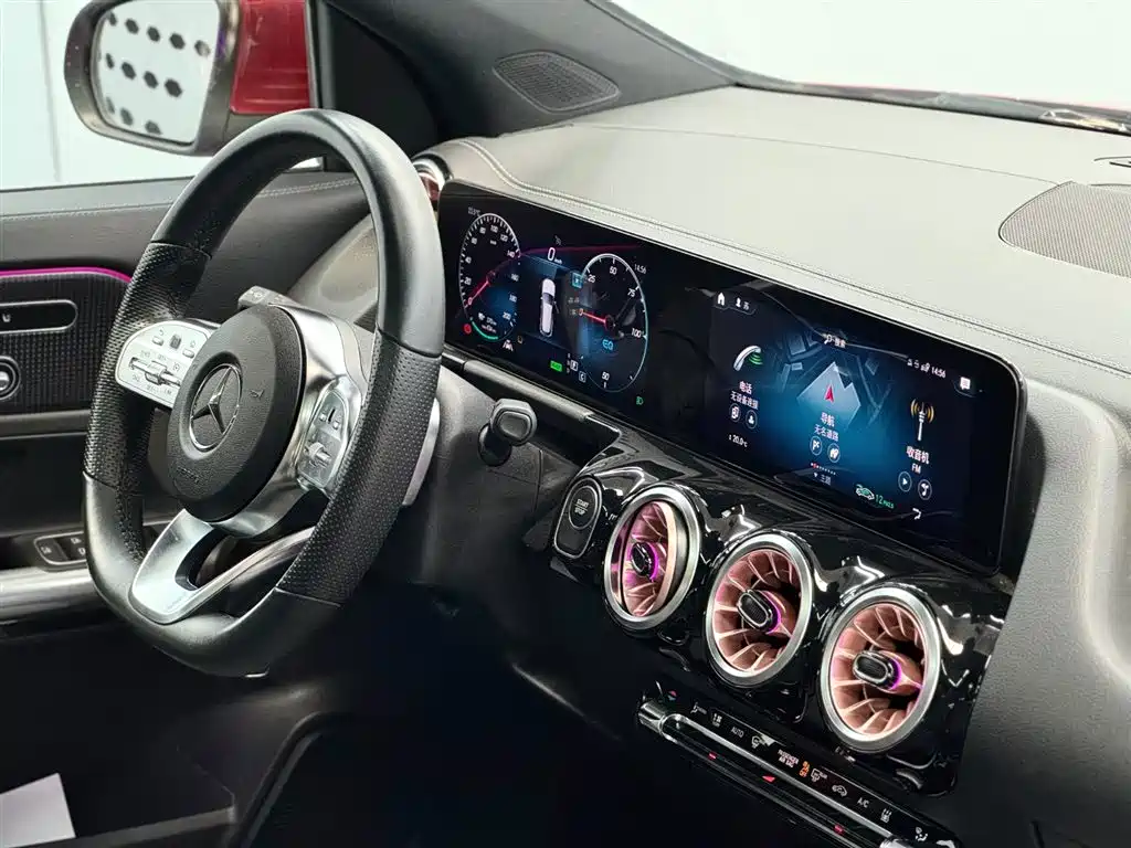 Mercedes-Benz Mercedes-Benz EQA 2022 EQA 300 4MATIC Launch Special Edition