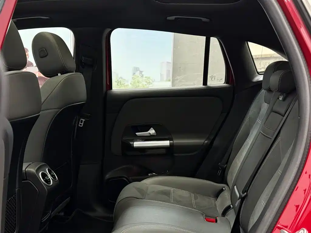 Mercedes-Benz Mercedes-Benz EQA 2022 EQA 300 4MATIC Launch Special Edition