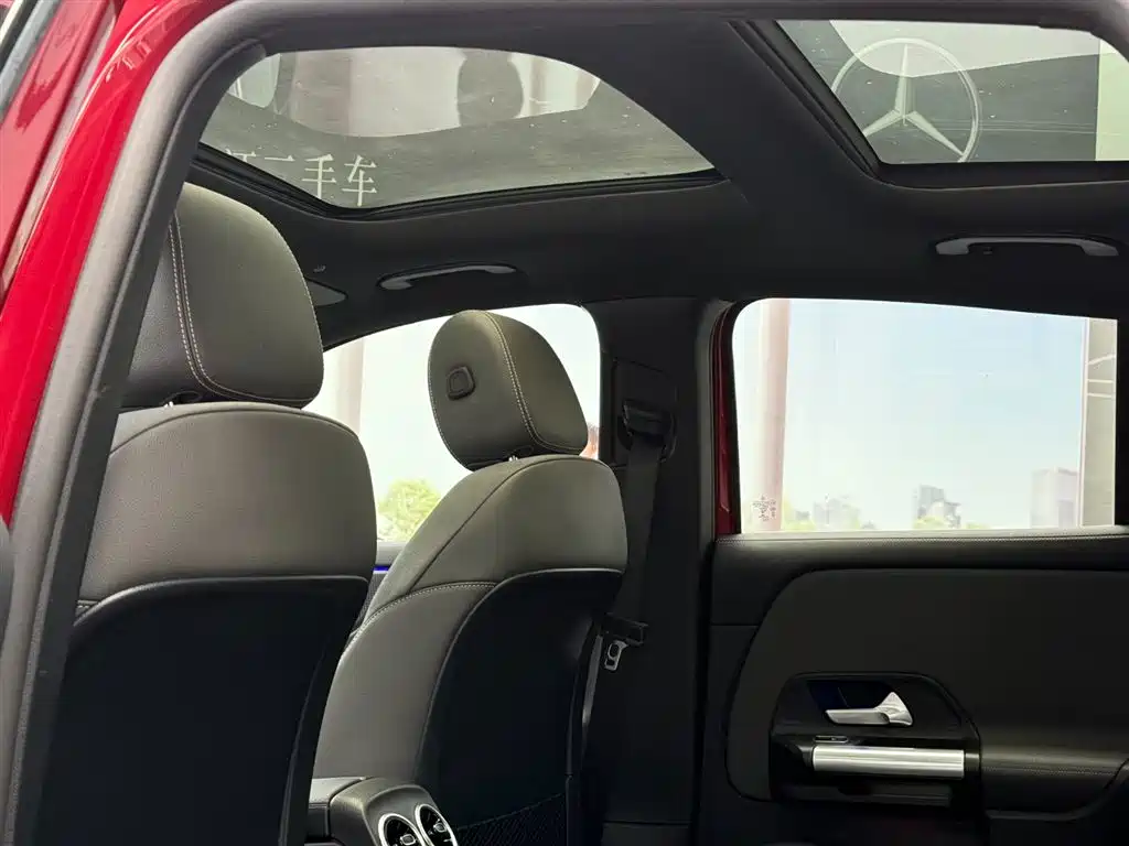 Mercedes-Benz Mercedes-Benz EQA 2022 EQA 300 4MATIC Launch Special Edition