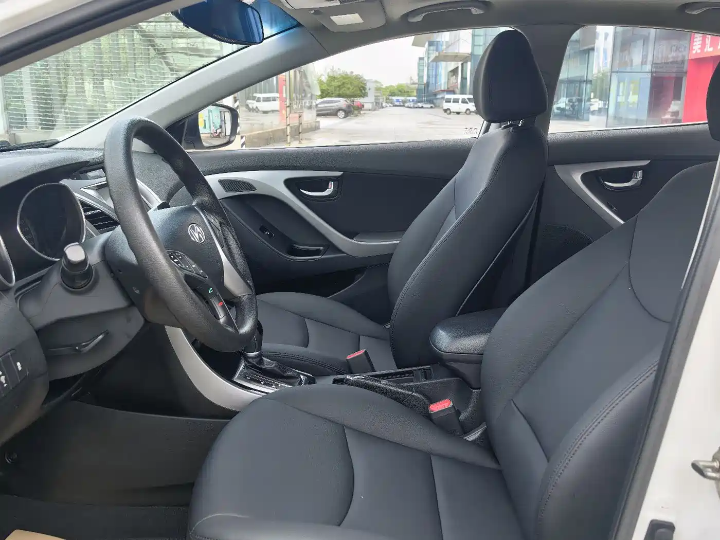 Hyundai Langdong 2016 1.6L Automatic Smart Edition