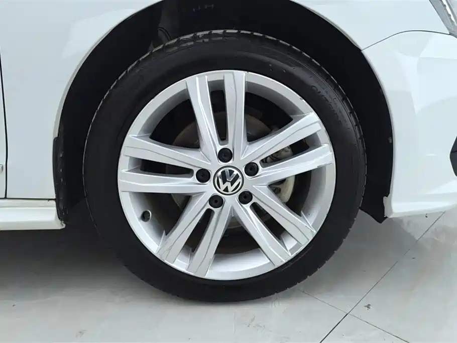 Volkswagen Sagitar 2018 280TSI DSG Spark Edition