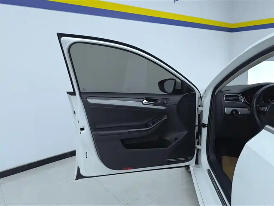 Volkswagen Sagitar 2018 280TSI DSG Spark Edition