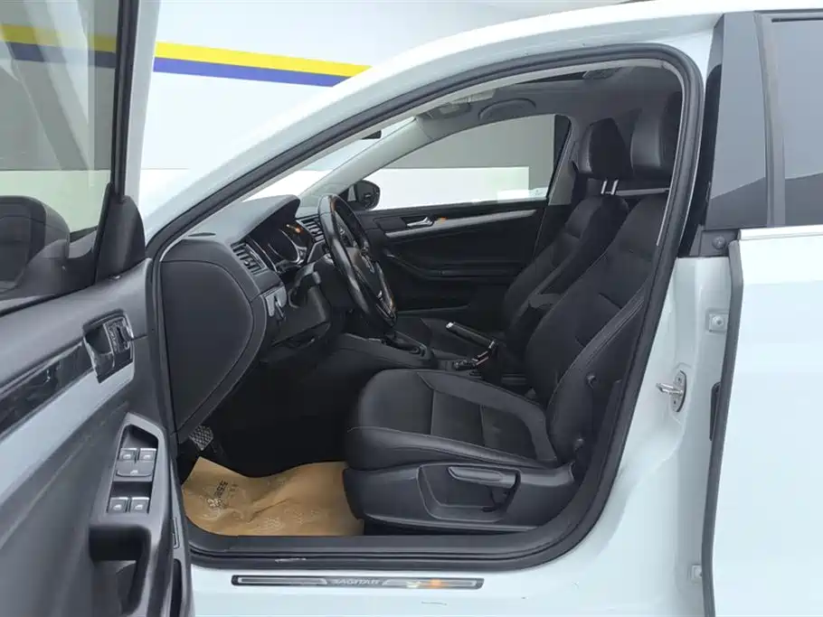 Volkswagen Sagitar 2018 280TSI DSG Spark Edition