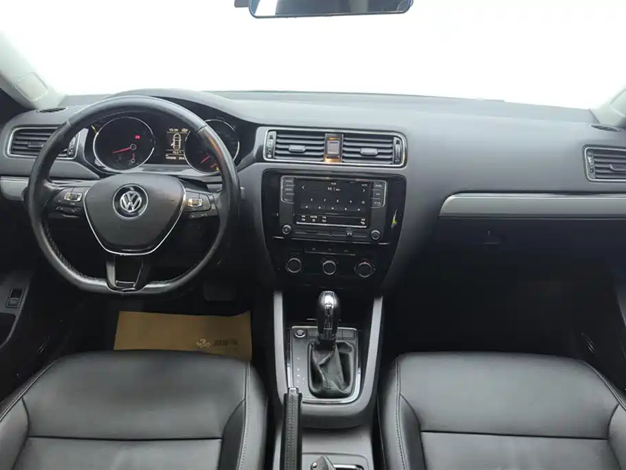 Volkswagen Sagitar 2018 280TSI DSG Spark Edition
