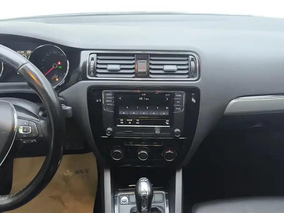 Volkswagen Sagitar 2018 280TSI DSG Spark Edition