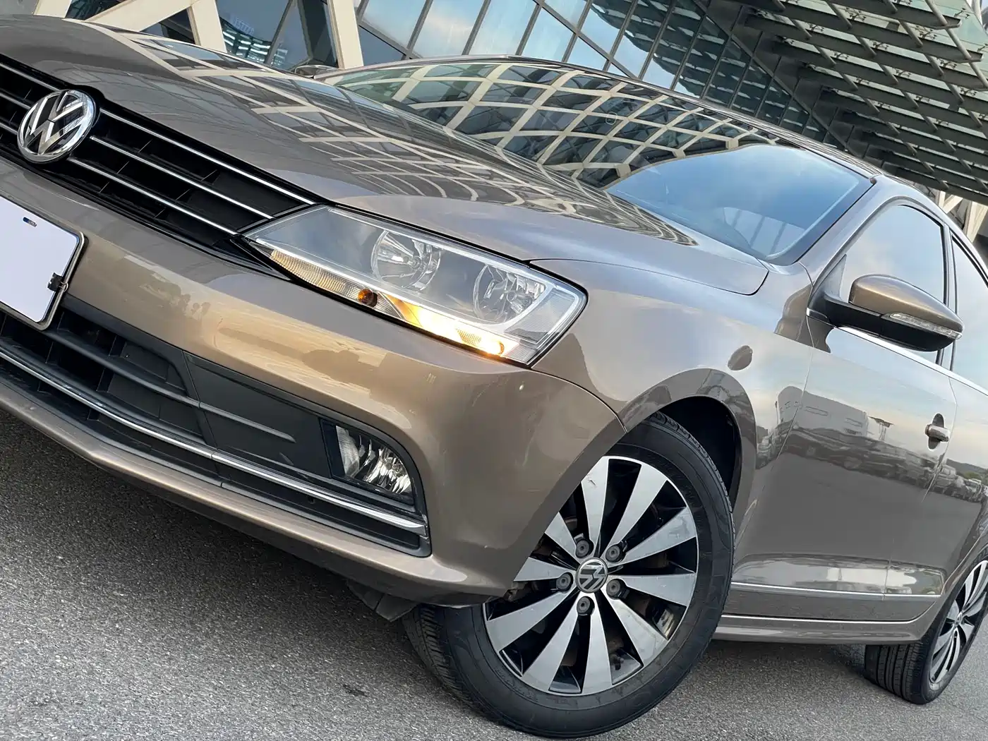 Volkswagen Sagitar 2017 1.6L Automatic Comfort