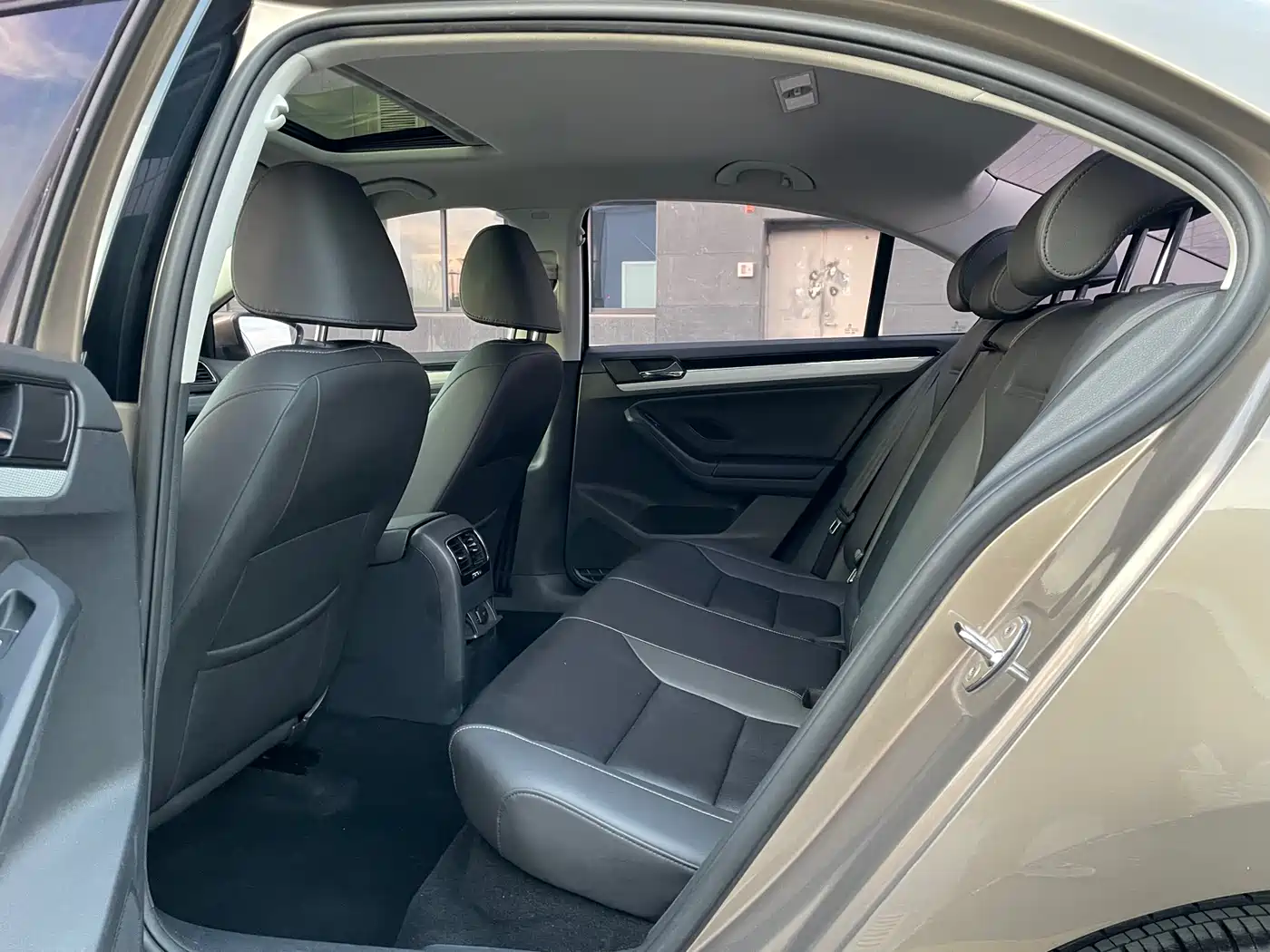 Volkswagen Sagitar 2017 1.6L Automatic Comfort