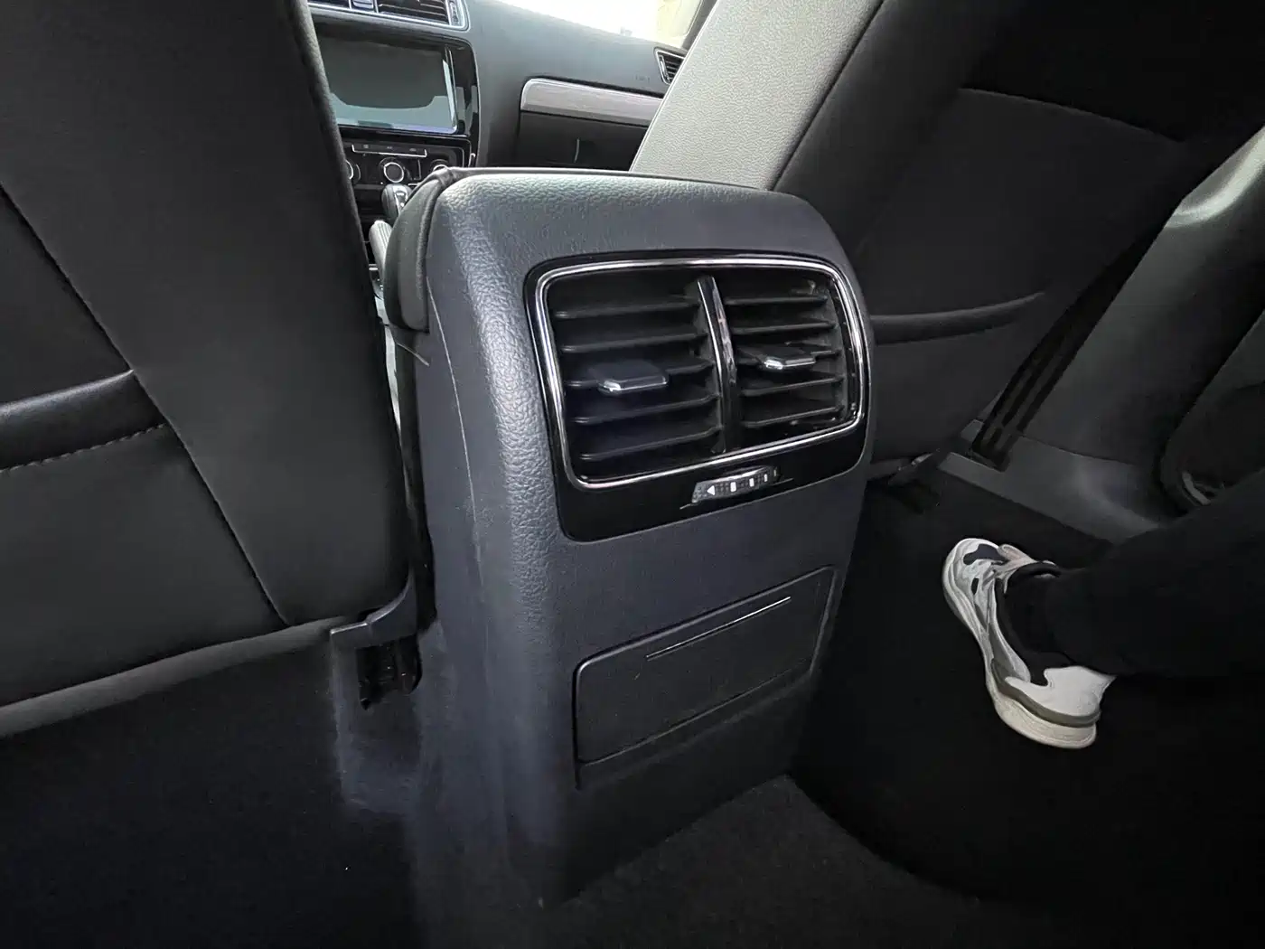 Volkswagen Sagitar 2017 1.6L Automatic Comfort