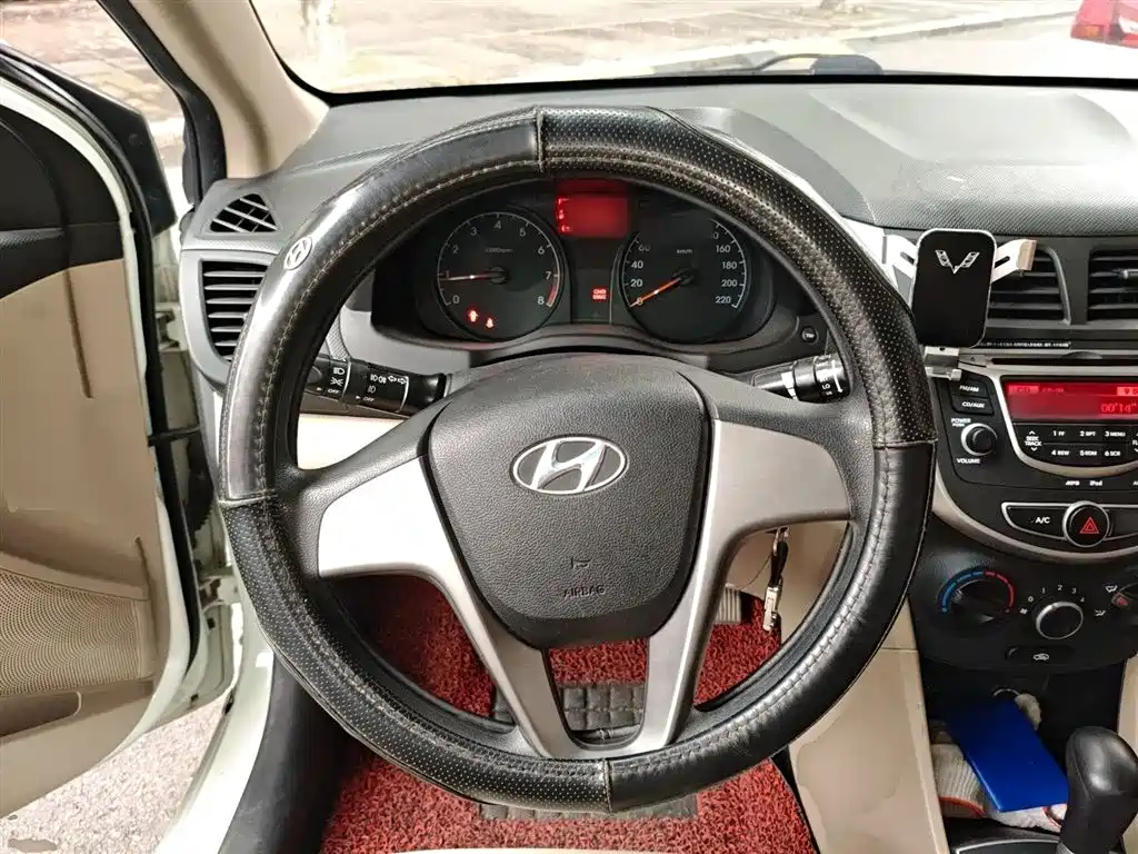 Hyundai Verna 2014 1.4L Automatic Smart GLS