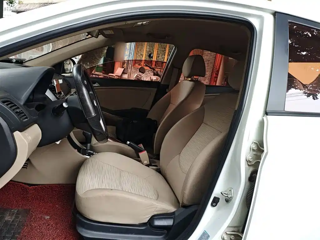 Hyundai Verna 2014 1.4L Automatic Smart GLS