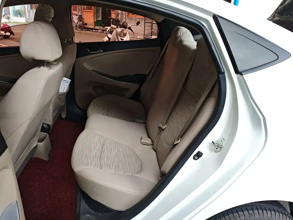 Hyundai Verna 2014 1.4L Automatic Smart GLS