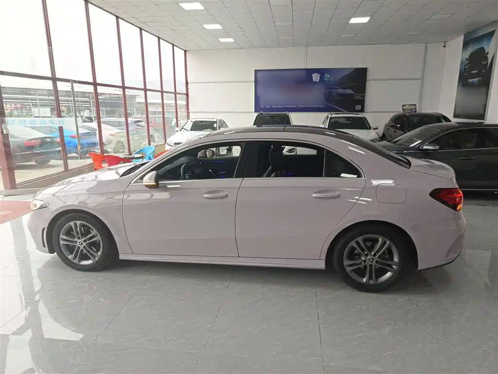 Mercedes-Benz Mercedes-Benz A-Class 2021 Facelift A 180 L Sport Sedan