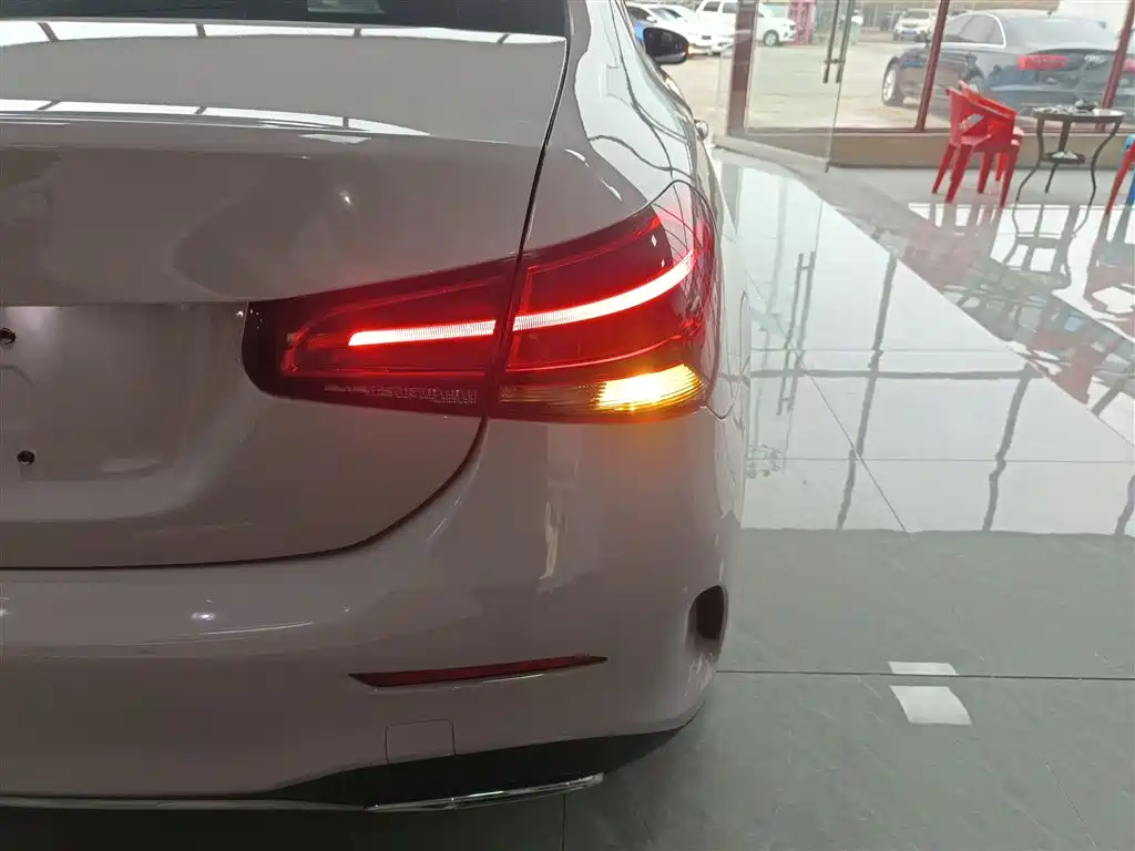 Mercedes-Benz Mercedes-Benz A-Class 2021 Facelift A 180 L Sport Sedan