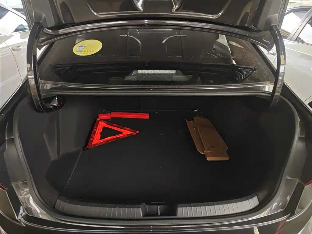 Volkswagen Sagitar 2022 280TSI DSG Soaring Edition