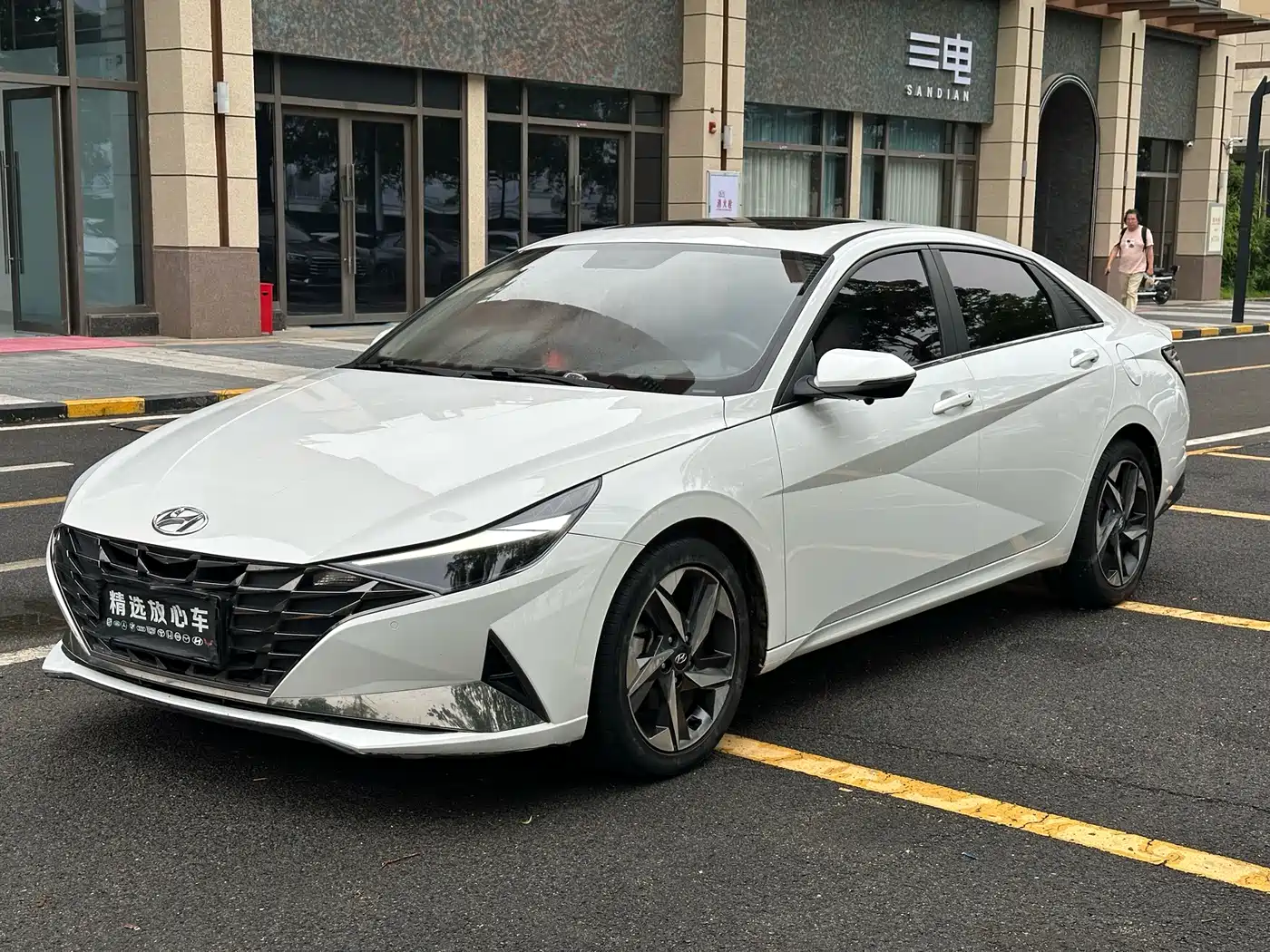 Hyundai Elantra 2023 1.5L CVT GLX Elite Edition