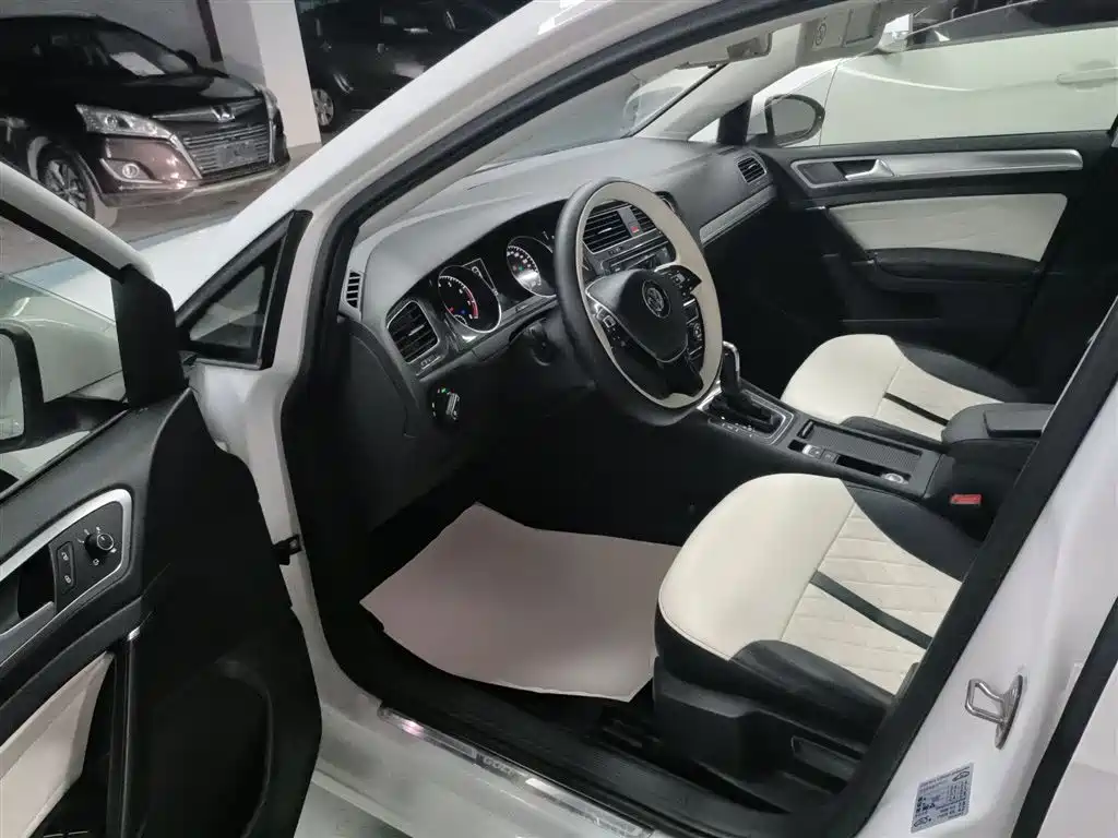 Volkswagen Golf 2018 230TSI Automatic Comfort