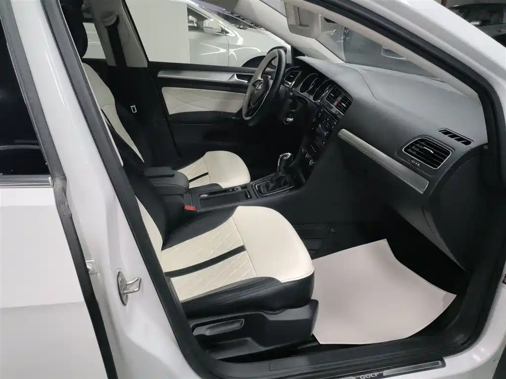 Volkswagen Golf 2018 230TSI Automatic Comfort