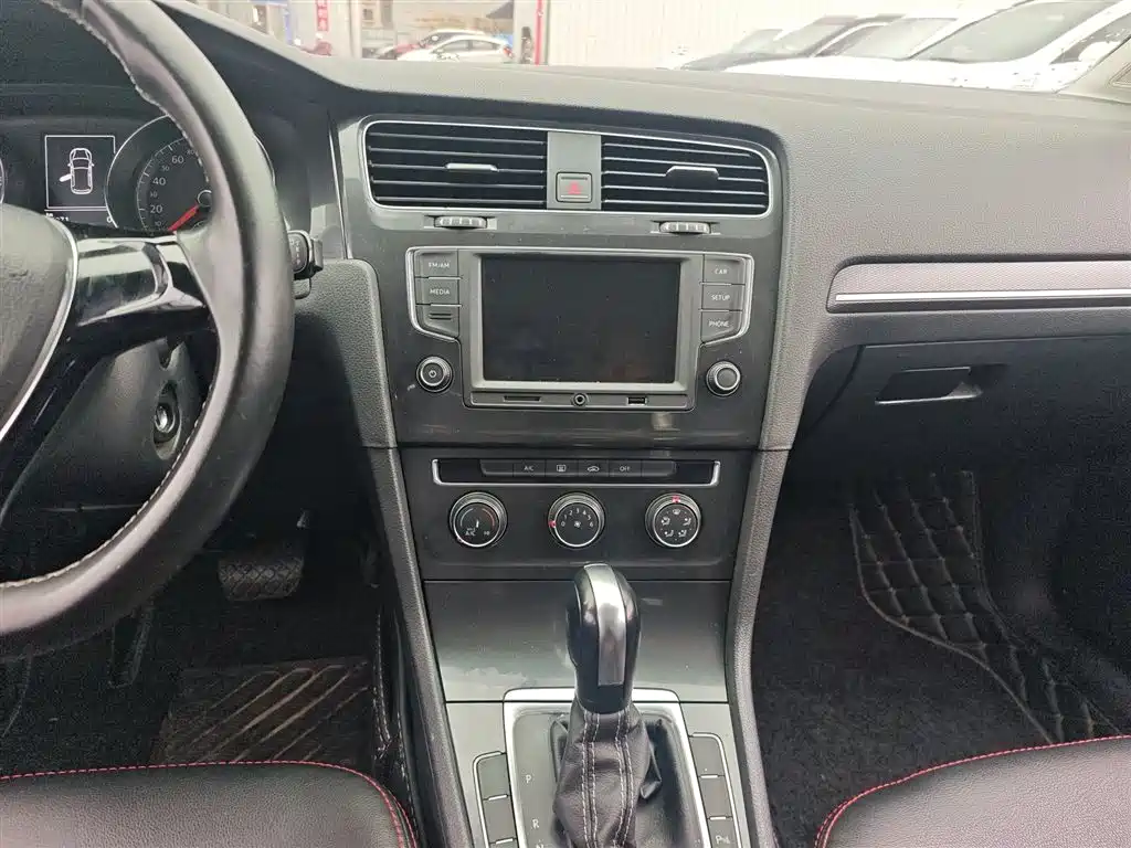 Volkswagen Golf 2016 1.6L Automatic Comfort
