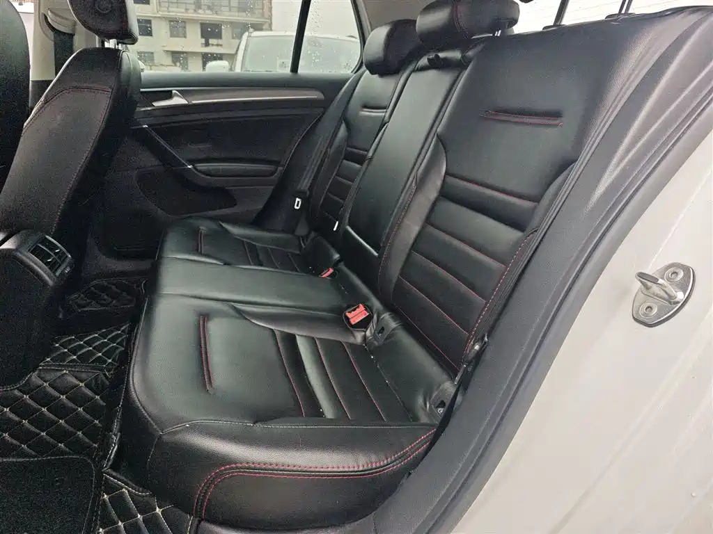 Volkswagen Golf 2016 1.6L Automatic Comfort