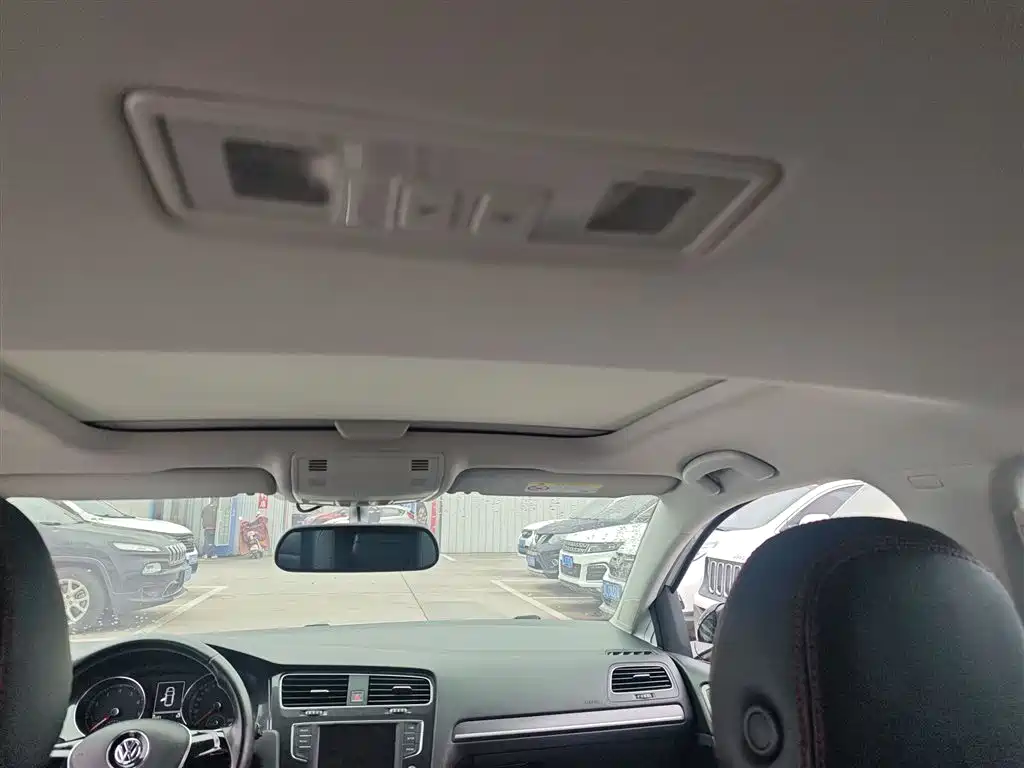 Volkswagen Golf 2016 1.6L Automatic Comfort