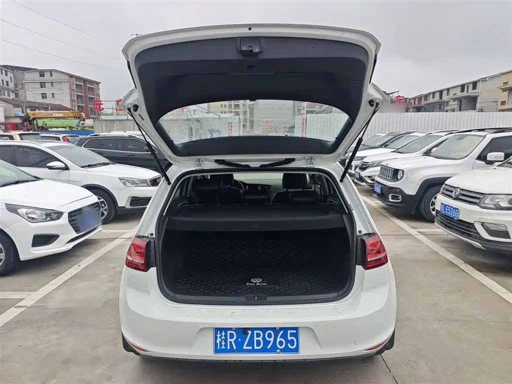 Volkswagen Golf 2016 1.6L Automatic Comfort