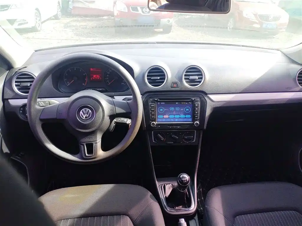 Volkswagen Jetta 2015 Value Edition 1.6L Manual Comfort