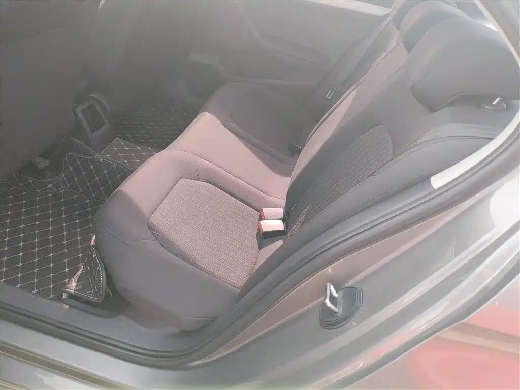 Volkswagen Jetta 2015 Value Edition 1.6L Manual Comfort