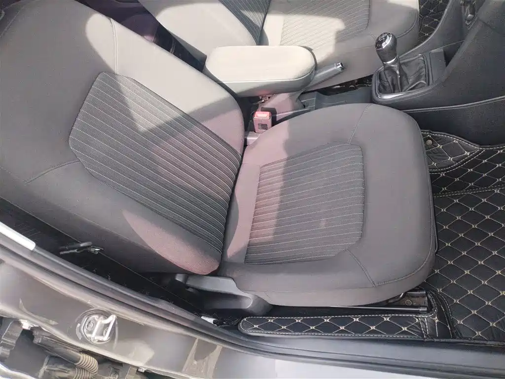 Volkswagen Jetta 2015 Value Edition 1.6L Manual Comfort
